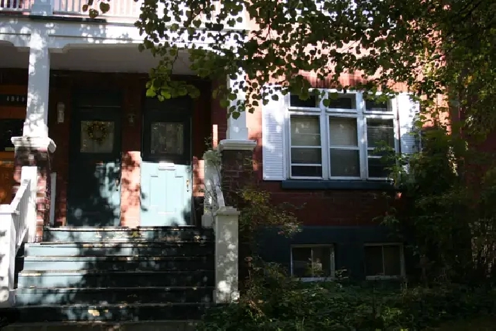 Haut Upper duplex NDG Snowdon 6 1/2 1300 PI2