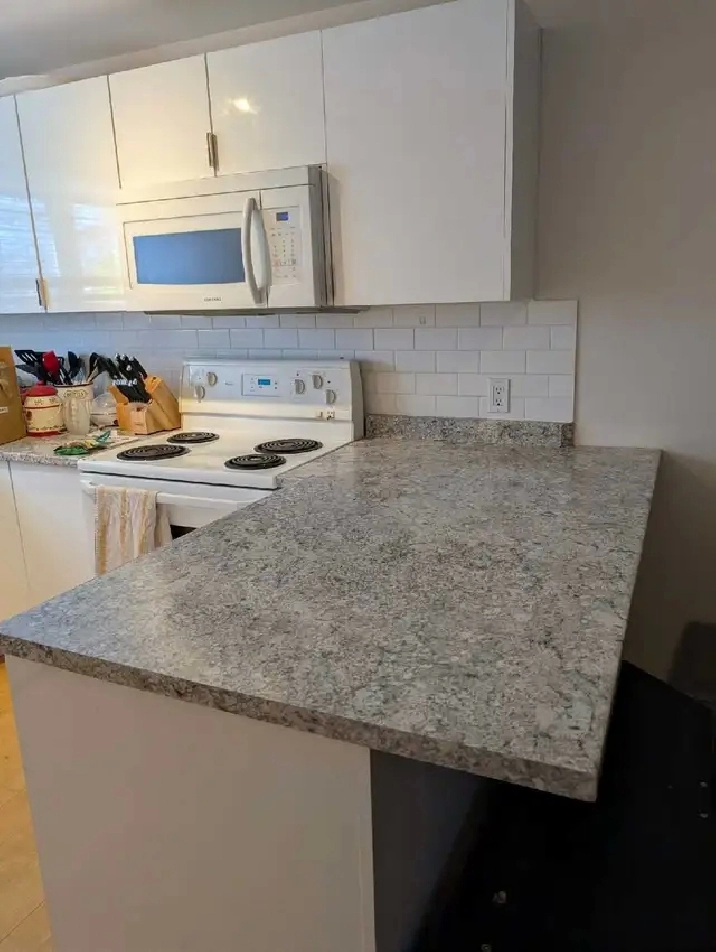 looking for roommate