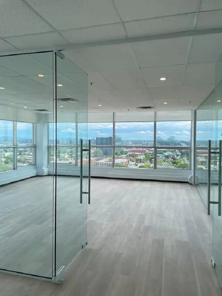 PENTHOUSE - 2,500 sq. ft. Glass Suite 1118-2120 Sherbrooke East