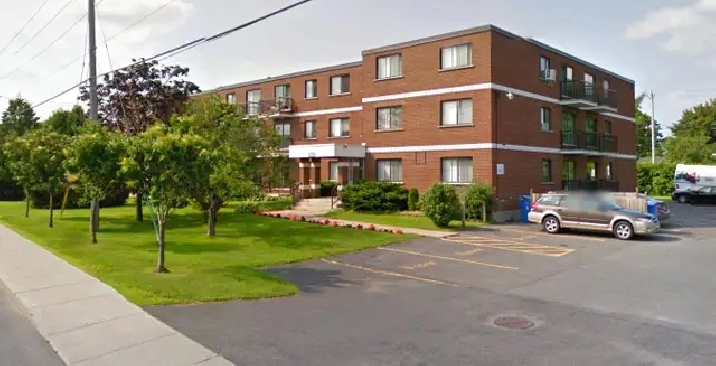 4 1/2 rénové à louer à Boucherville