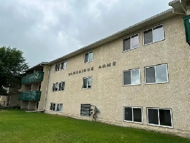 2 Weeks Free Spacious 2-Bedroom Apartment - SMALL PET FRIENDLY!