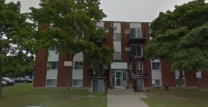 Appartement à louer à St-Hubert 4 et demie