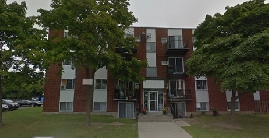 Appartement à louer à St-Hubert 4 et demie