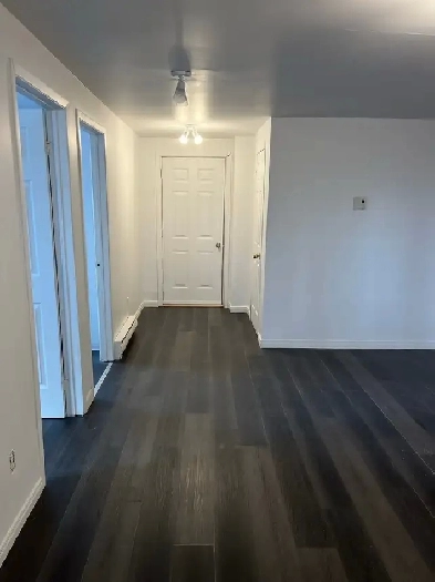 5 1/2 2 salles de bains 3 chambres à louer Sainte-Julienne