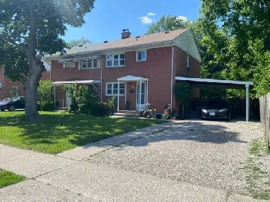 Student housing (5 min walk from university)