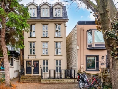 BEAUTIFUL 1BR BRAND NEW COACH HOUSE IN HARBORD VILLAGE!