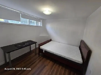 Room for Rent Near MacMaster University