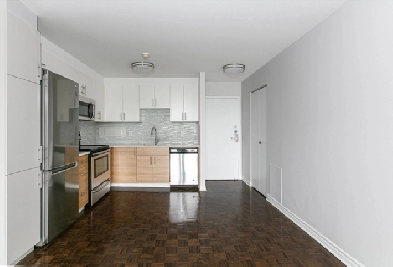 Magnifique 4 ½ en cession de bail Proche metro, REM à Outremont