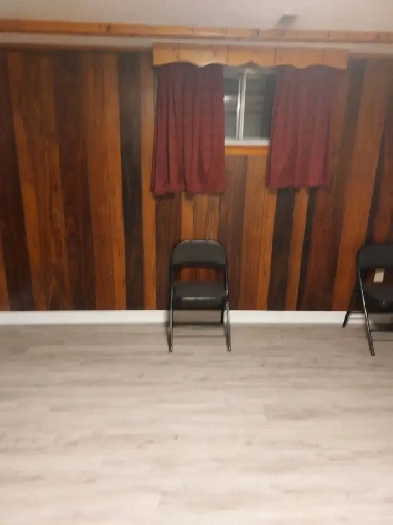 TWO BEDROOMS WALKOUT BASEMENT,7324 REINDEER DR  MALTON . $ 1700