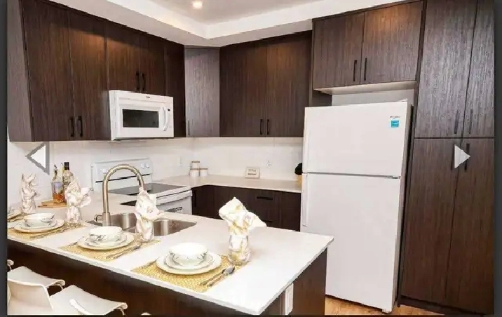 PET FRIENDLY 2 bed, 2 bath   Den