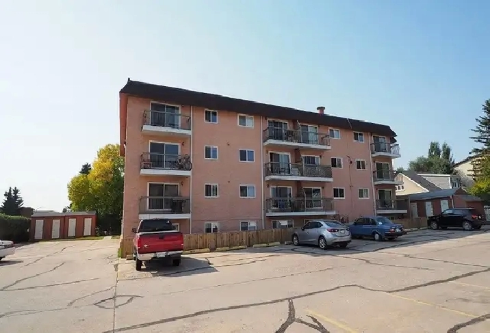 2 Bedroom Condo! In-Suite Laundry! Storage!