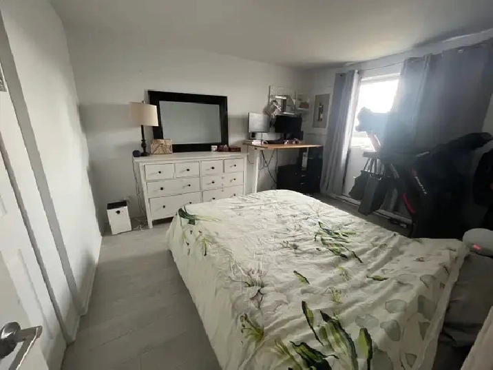 4 1/2 à louer/ 4 1/2 for rent