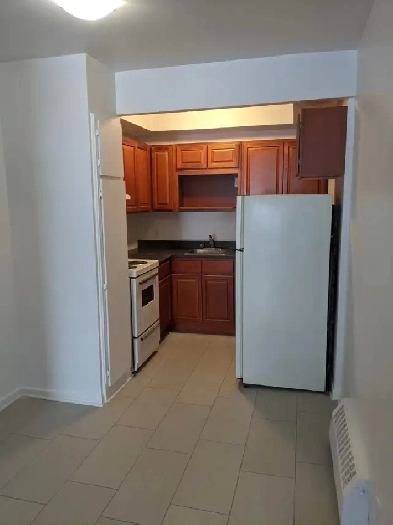 BEAU 4 ½ /Juillet/COTE-DES-NEIGES/PRÈS POLY, UDEM, 1ER JUILLET