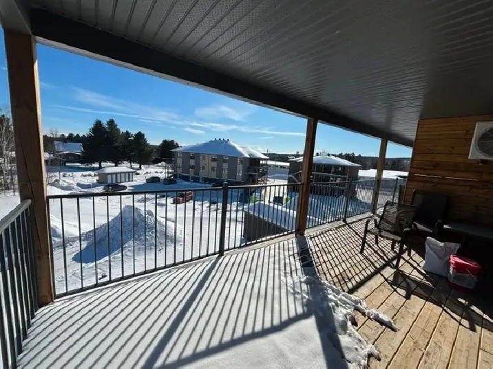 Grand et moderne 4 1/2 à louer