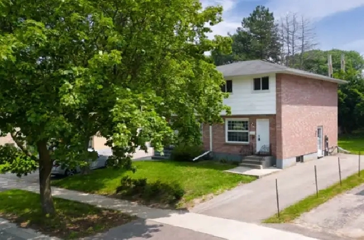 All-inclusive, Conveniently Located near UW, WLU,