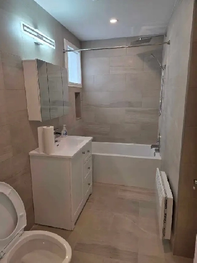 Metro fabre 5 1/2 a proximite de tous lumineux chaleureux