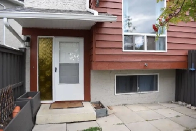 Fully furnished bedroom for rent in Ranchlands (upper level)