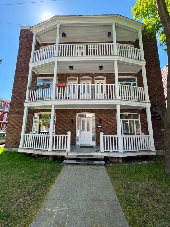 GRAND LIMOILOU 3 1/2 À LOUER