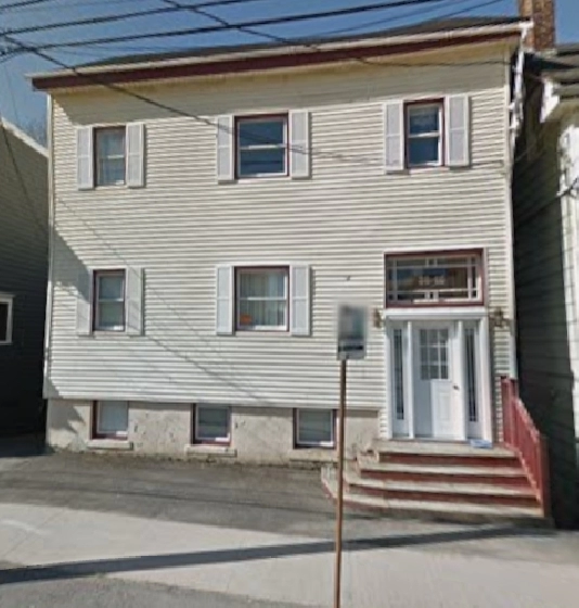 40 Cliff St #4 - Updated 3BR, Central Location, W/D in unit