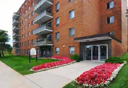 ALL INCLUSIVE-Cedar Towers-1BR  with PARKING SPACE in CAMBRIDGE