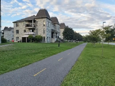 Lebourgneuf – Condo de 1112 pi² | 2 stationnements | Piscine