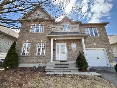 Large Detached House for Rent in Gatineau (Aylmer)   Garage