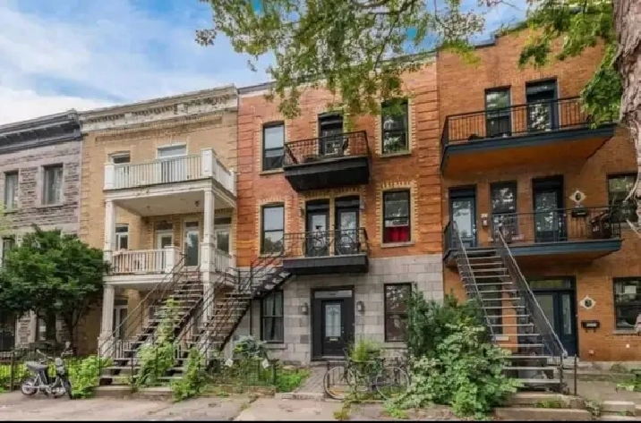Large 5 ½ (3 bedrooms) available in le Plateau-Mont-Royal