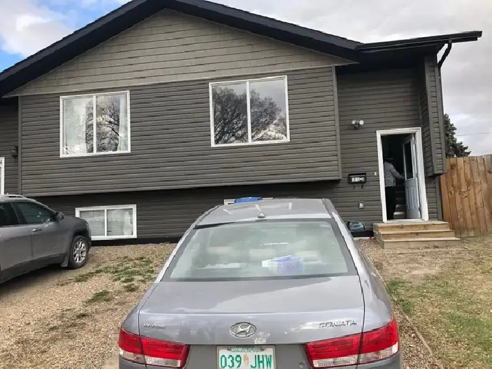 North Battleford - 3 Bedrooms House available for rent