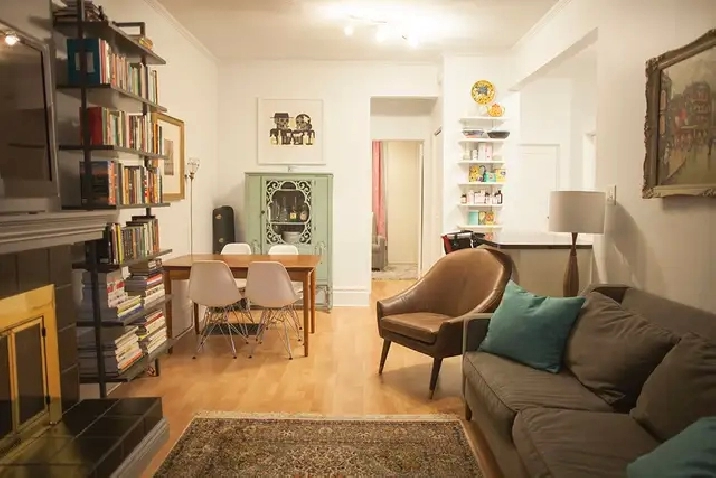 2 Bedroom in Prime High Park with a private backyard!