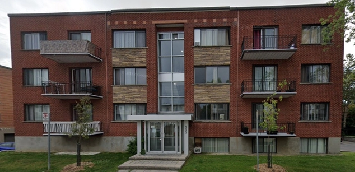 Lasalle 4.5 près du front de rivière, close to water front