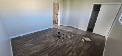 2 bedroom   den, upstairs balcony unit