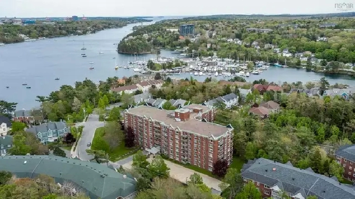 22-027 Bright corner condo in Regatta Point, Halifax