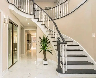 WOW! $550 Only! Clean Room for rent! Sharing & Private! SQ1