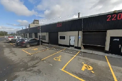 250 City Centre Ave., Bay 222 | Upper-Level Warehouse for Lease