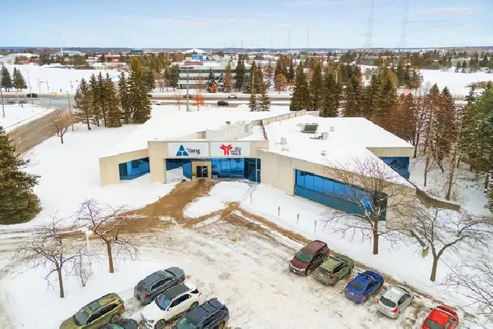 2505 St. Laurent Blvd. - Medical Office Building for Lease