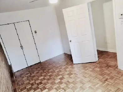 31/2  1370$ MONTREAL DOWNTOWN - (438) 873 - 8708