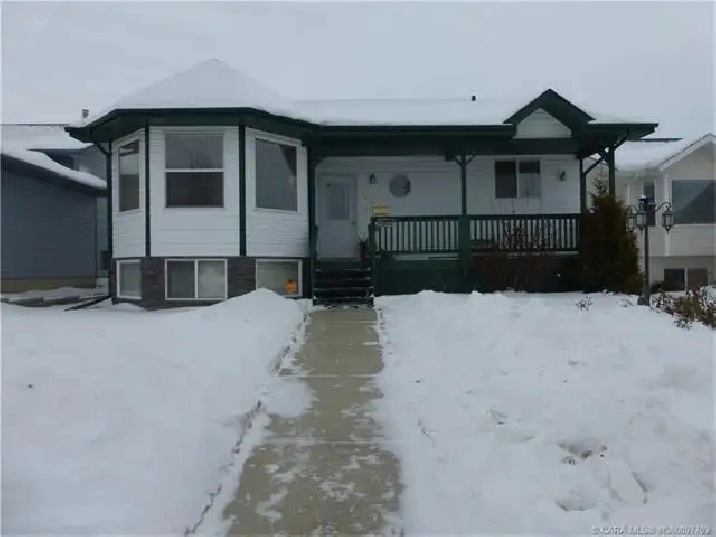 HOUSE FOR RENT – Dempsey Street, Deer Park, Red Deer.