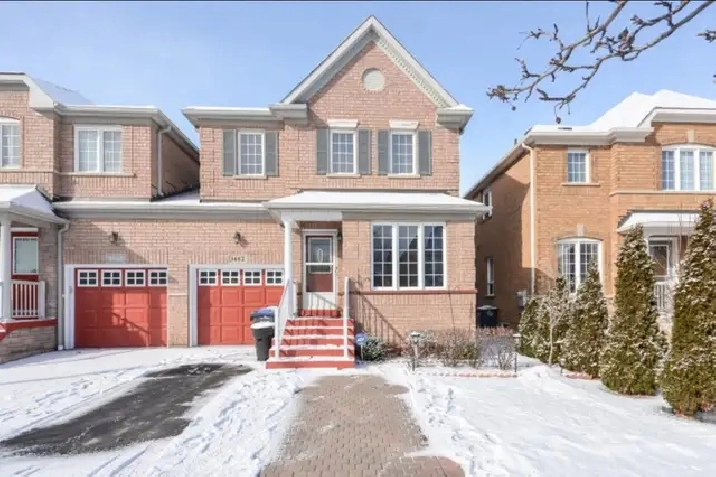 3 Bedroom Semi-Detached House. - Won’t Last !