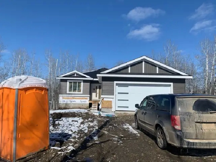 Acreage house for sale