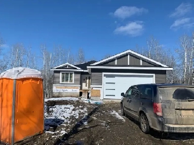 Acreage house for sale