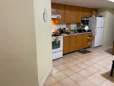 One Bedroom Basement Apartment - $1400 - Albion / Islington