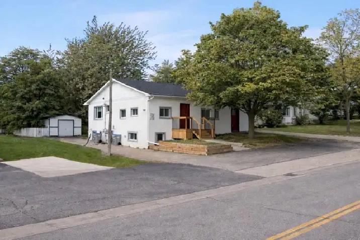 1-Bed Apartment for Rent – Mitchell | $1,075/m | Available May 1