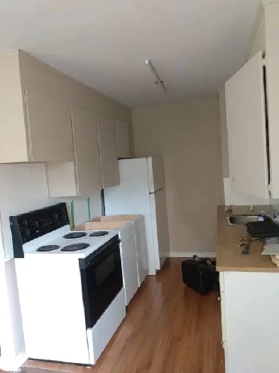 LARGE TWO-BEDROOM APARTMENT WHITBY $1900