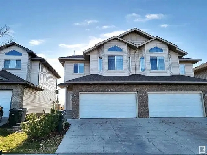 Duplex in Spacious 4‑Bedroom Duplex • 3.5 Baths • Double Garage