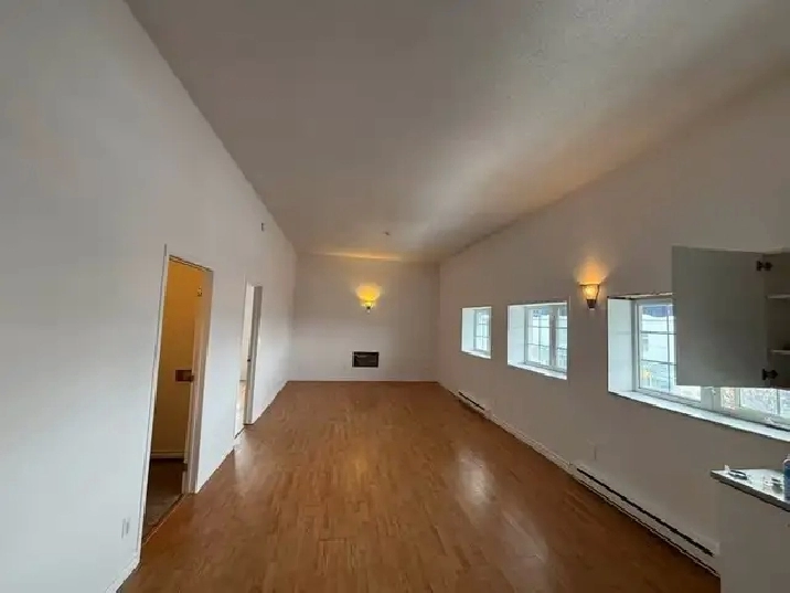 Spacious 1-Bedroom Rental in Downtown Hawkesbury