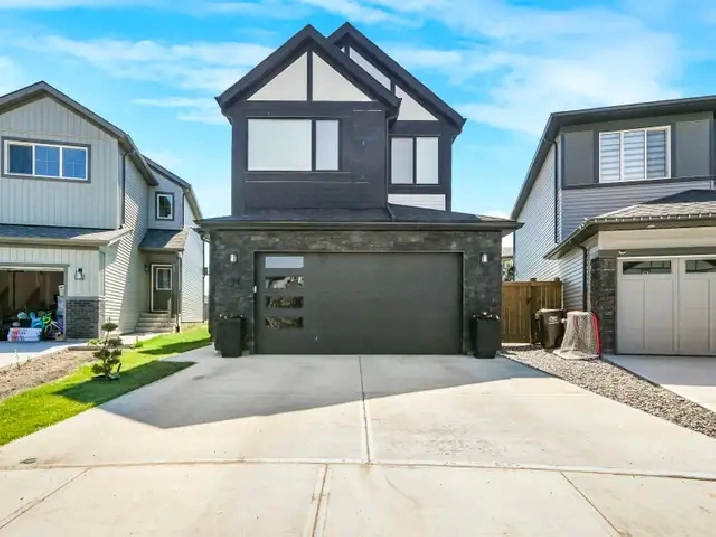 St Albert 5 Bed 3.5 Bath Dbl Att Garage! Huge Pie Lot! NEW PARK!