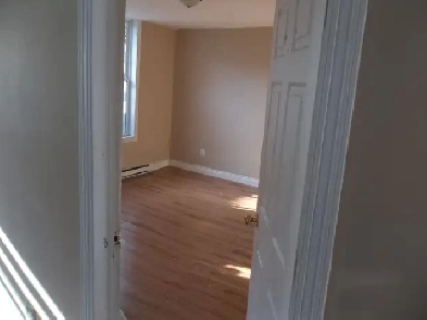 5 ½, deux grandes chambres fermées (Verdun)