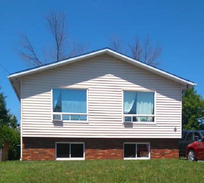 GRAND 2 CHAMBRES DUPLEX 1er MAI