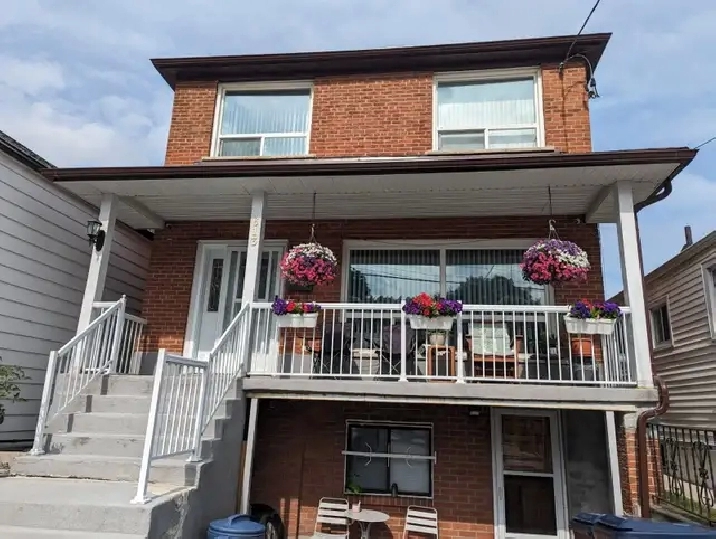 Furnished Master Room, Private Washroom, All Utilities Provided