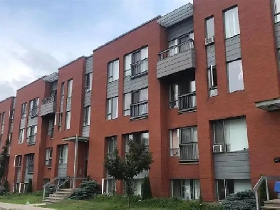 Renovated 5 1/2 NDG 1019 ft2 with indoor parking, avail Jul/Jun